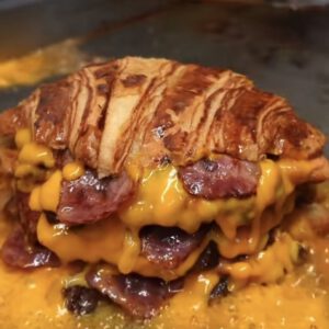 TRIPLE-CROIS-BURGER (solo il Giovedì di Maggio)